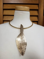 Textured Metal Pendant Necklace Set (7005089398835)