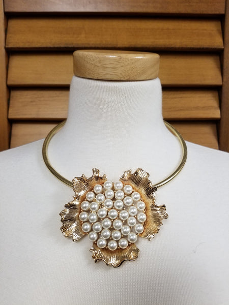 Pearl Flower Pendant Necklace Set (7030932701235)