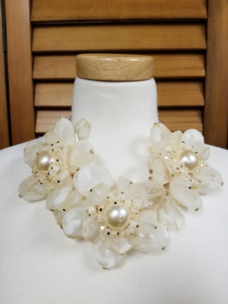 Flower Stone and Pearl Necklace Set (7045633179699)