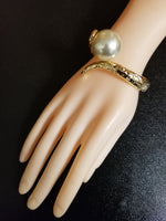 Pearl Pointed Textured Hinged Bracelet (7390496587827)