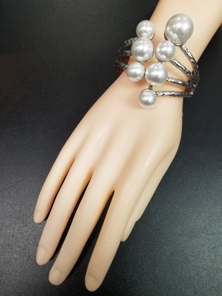 Pearl Hinged Cuff Bracelet (6686431215667)